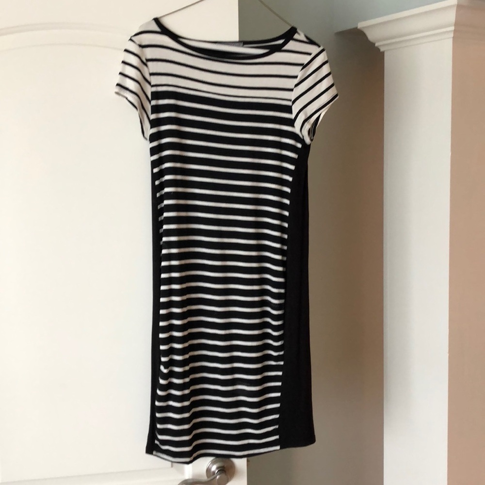 Loveappella maternity dress